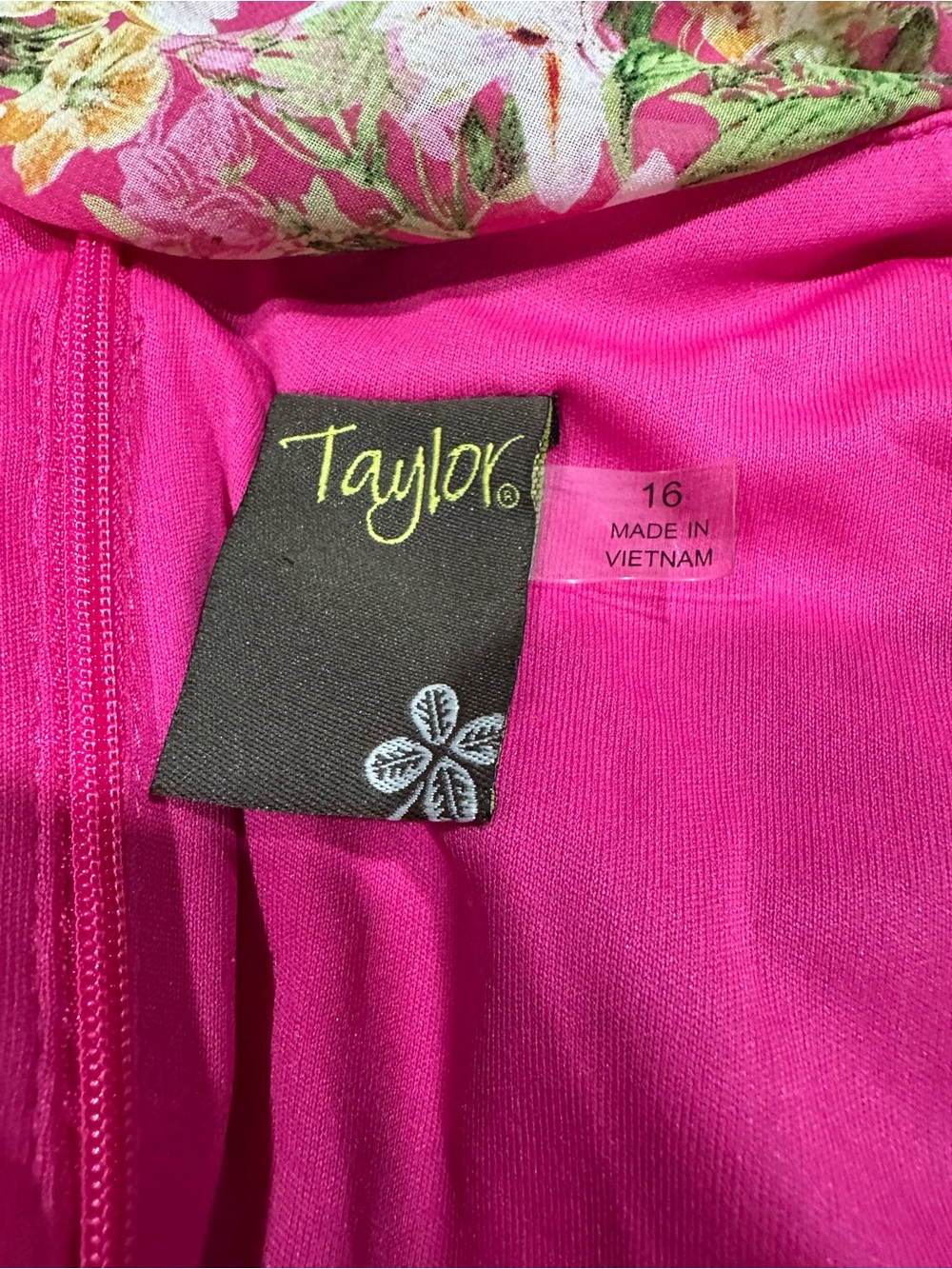 NWT Taylor Pink Floral V-Neck Ruffle Mini Dress 3/4 Sleeves - Picture 5 of 8